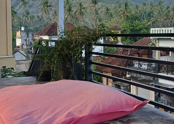Sari Amed